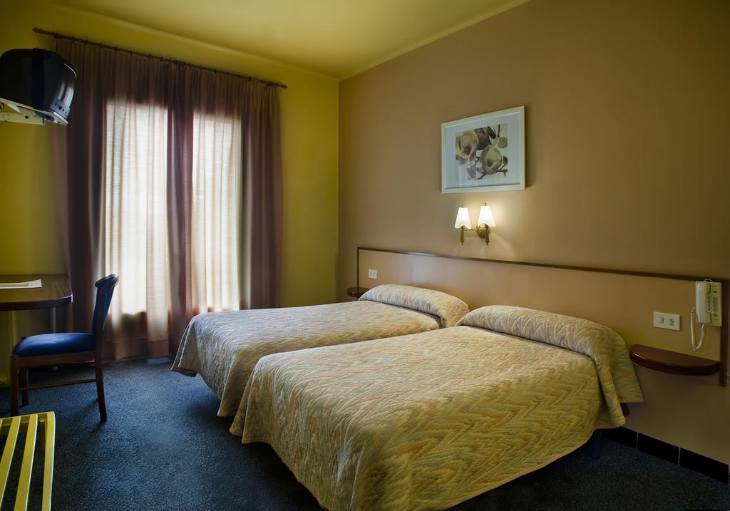 Hotel Emporium - Adults Only Castello  D'Empuries Zewnętrze zdjęcie
