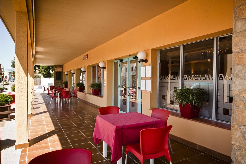 Hotel Emporium - Adults Only Castello  D'Empuries Zewnętrze zdjęcie